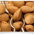 GreenConut-story-Sweet-Almond-Oil-02.png