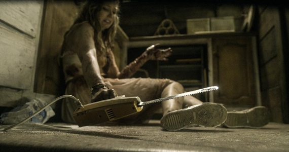 Elizabeth-Blackmore-in-Evil-Dead-2013