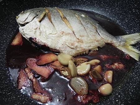 紅酒紅麴醬燒魚 (1).JPG