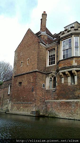 the oldest building in Cambridge(五、六百年以前)