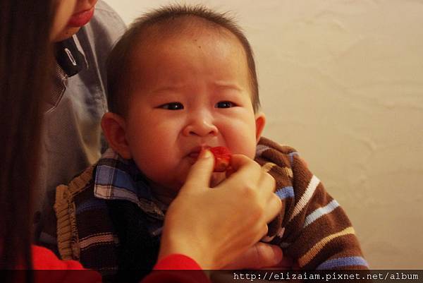 王小幼繼續餵