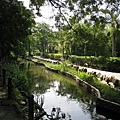 園中的小河
