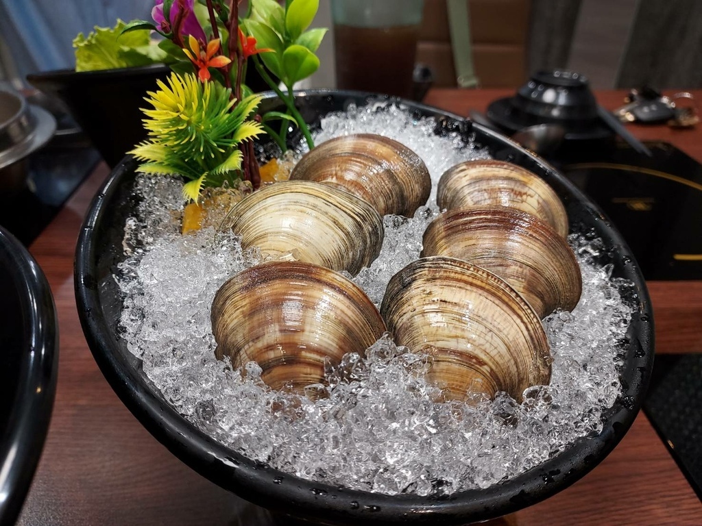 【屏東美食】一鼎鮮嚴選海陸創意火鍋｜肉質鮮美、超澎湃海鮮火鍋