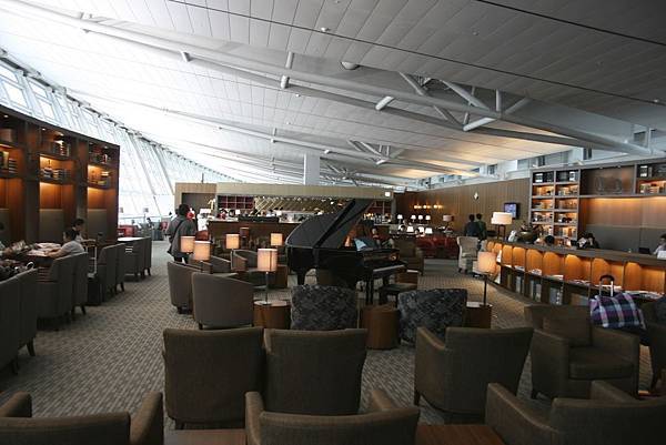 Asiana Lounge