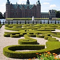 Frederiksborg with the garden