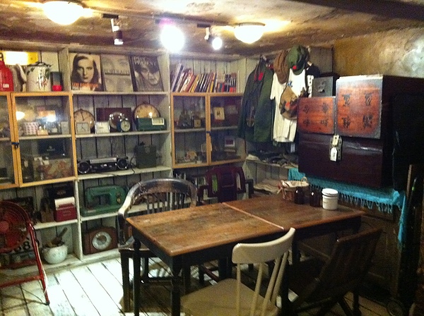 地下室1桌