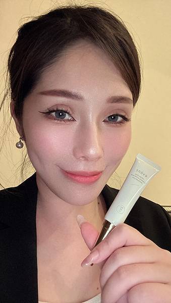 【波波妞】 SNOVA高效水嫩抗老胎盤素精華粉底液 試用