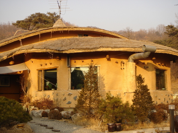 黃土製的餐廳