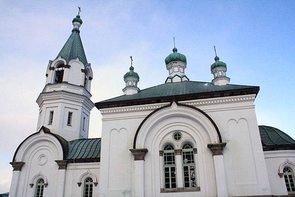 1859年由俄羅斯領事館建造，所以深受俄羅斯建築所影響