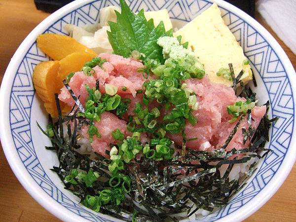 我點的鮪魚蔥花丼，沒有驚喜...