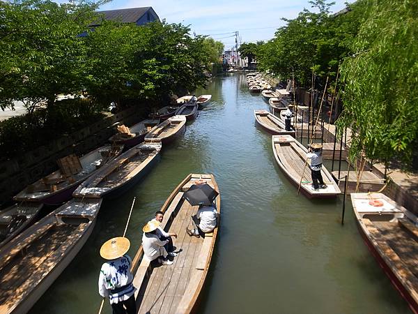 R0082040.JPG R0082040.JPG