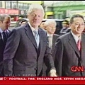 37.2005年3月初，柯林頓蒞臨東森參訪的新聞，CNN連播數天，讓柯林頓見識到王令麟的影響力！.jpg