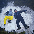 王總裁與張樹森一同享受合歡山雪地的滋味