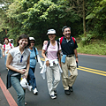 東森集團健行活動開辦，同仁歡喜陪家人同遊陽明山