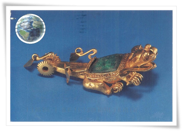 gold zoomorphic pendant1