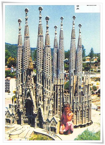sagrada familia.jpg sagrada familia.jpg