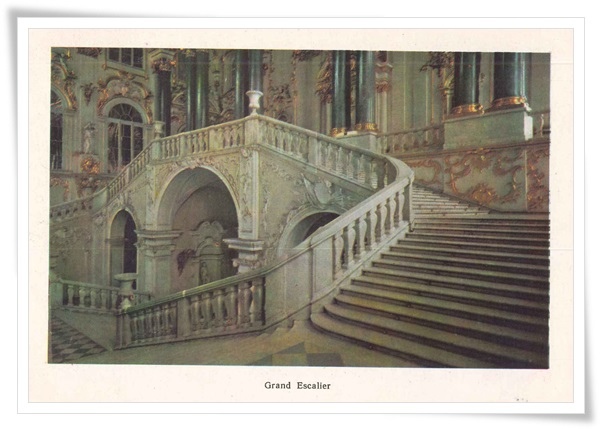grand escalier.jpg grand escalier.jpg