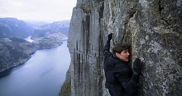 Mission Impossible_Fall Out_Stills_15.jpg
