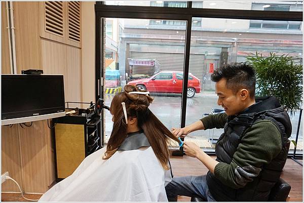 喬斯Hairsalon 染髮剪髮  (17).JPG