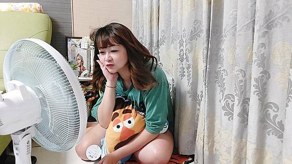 SANSUI山水 14吋LED智慧雙效驅蚊充電DC扇  (2).jpg SANSUI山水 14吋LED智慧雙效驅蚊充電DC扇  (2).jpg