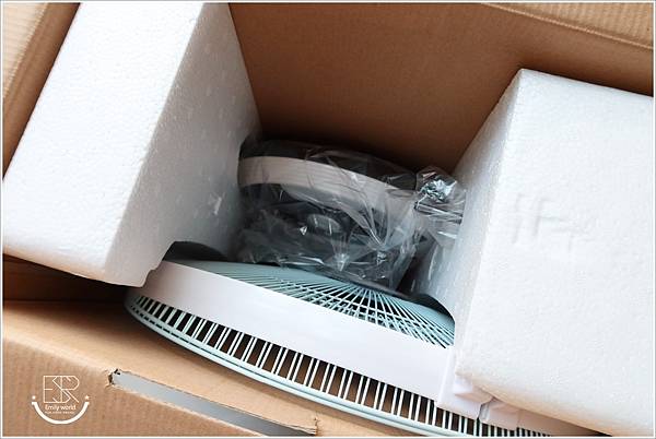 SANSUI山水 14吋LED智慧雙效驅蚊充電DC扇  (18).JPG SANSUI山水 14吋LED智慧雙效驅蚊充電DC扇  (18).JPG