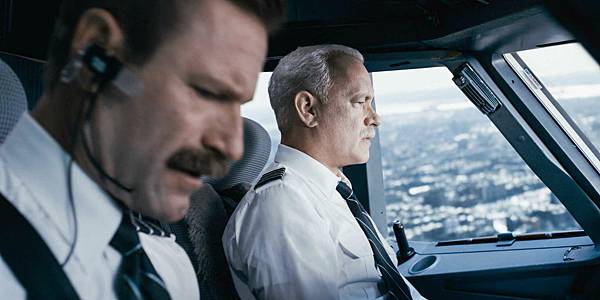 sully-movie-2016-tom-hanks-aaron-eckhart