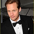 alexander-skarsgard-golden-globes-2010-red-carpet-01.jpg