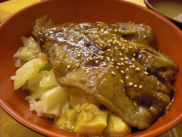 烤肉飯也很棒!!