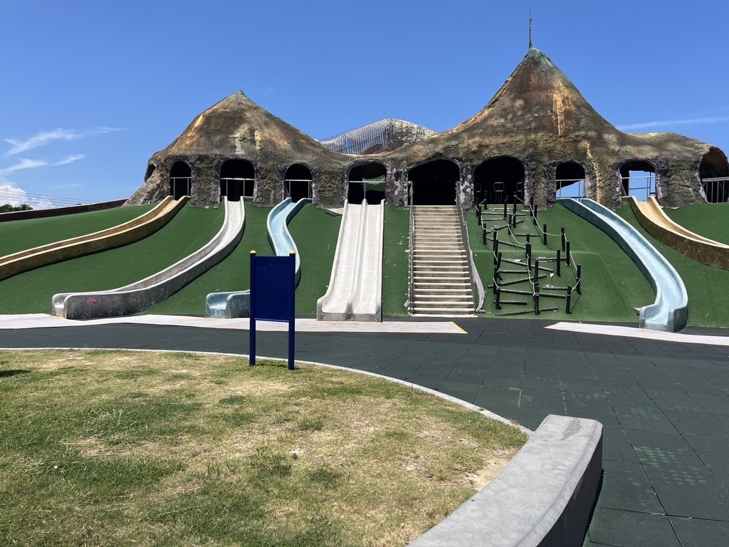 【苗栗】竹南獅山親子公園．三義木雕博物館．元福麵館