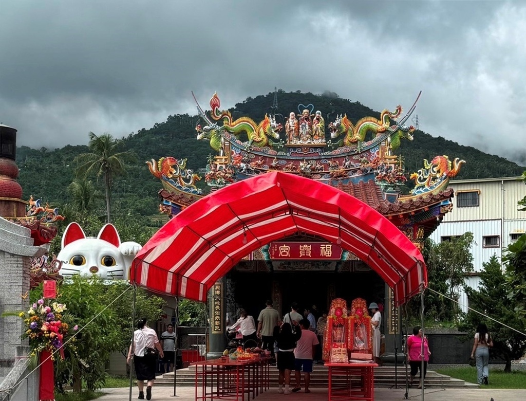 【台東】太麻里福興宮福德正神(招財貓土地公廟).香香牛肉麵 【台東】太麻里福興宮福德正神(招財貓土地公廟).香香牛肉麵