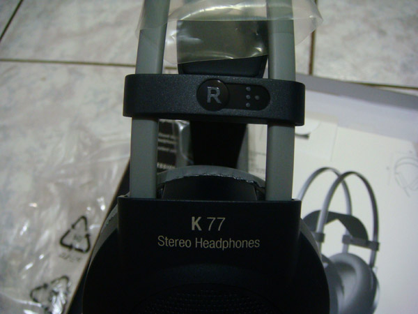 DSC01663-akg-k77右側特寫.jpg