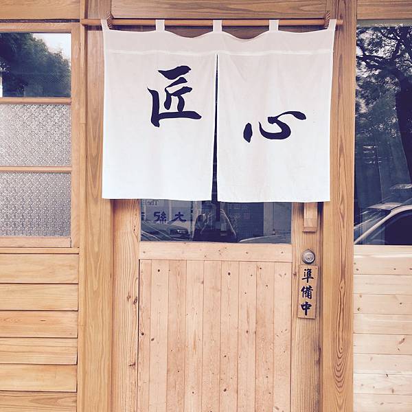 HJVD7090.jpg HJVD7090.jpg