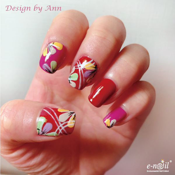 Ann-(2).jpg Ann-(2).jpg