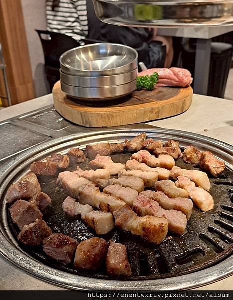 【台北韓式丨台北東區】料韓男韓國熟成烤五花肉丨台北韓式烤肉推 【台北韓式丨台北東區】料韓男韓國熟成烤五花肉丨台北韓式烤肉推