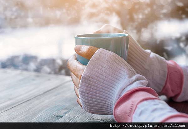 cold-fingers.jpg cold-fingers.jpg