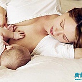 Postpartum recovery lying down or lying on the side, postpartum recovery need to pay attention to what?1