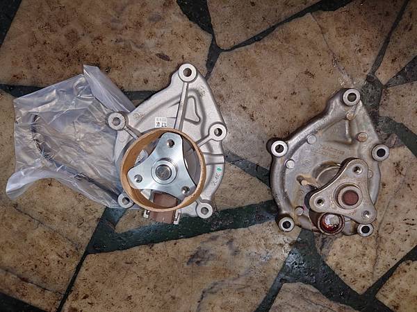 PEUGEOT RCZ THP200 外匯車整備(白)水溫. PEUGEOT RCZ THP200 外匯車整備(白)水溫.