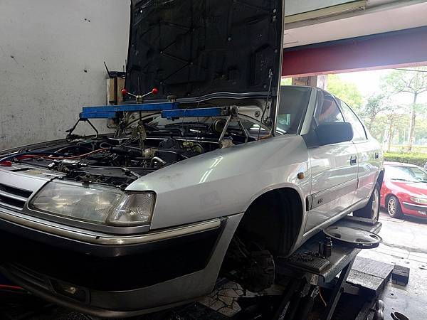 CITROEN Xantia 2.0 變速箱打滑.周邊整修. CITROEN Xantia 2.0 變速箱打滑.周邊整修.