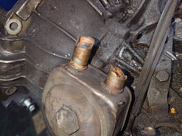 CITROEN Xantia 2.0 變速箱打滑.周邊整修. CITROEN Xantia 2.0 變速箱打滑.周邊整修.