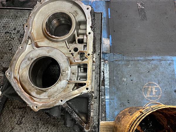 CITROEN Xantia 2.0 變速箱打滑.周邊整修. CITROEN Xantia 2.0 變速箱打滑.周邊整修.