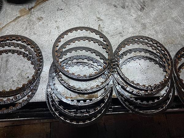 CITROEN Xantia 2.0 變速箱打滑.周邊整修. CITROEN Xantia 2.0 變速箱打滑.周邊整修.