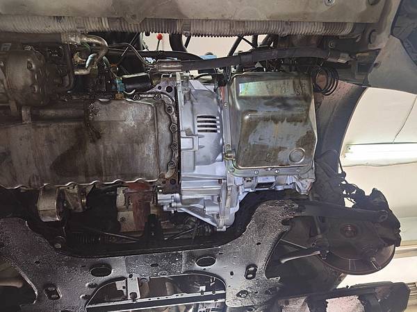 CITROEN Xantia 2.0 變速箱打滑.周邊整修. CITROEN Xantia 2.0 變速箱打滑.周邊整修.