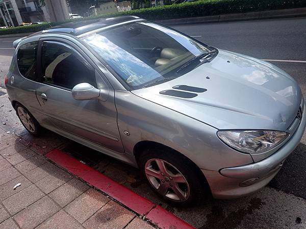 PEUGEOT 206 XS 原廠手排出售.(已售出.感謝三