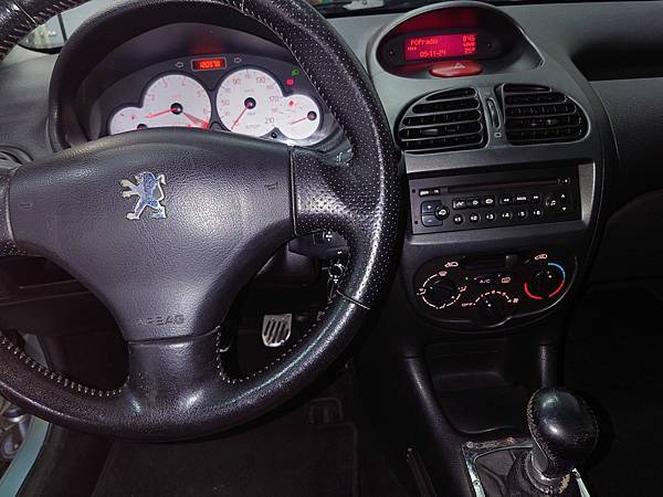 PEUGEOT 206 XS 原廠手排出售.(已售出.感謝三