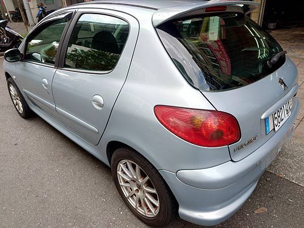 寶獅206 1.6 16V 5D 手自排出售.感謝瑞芳蕭先生