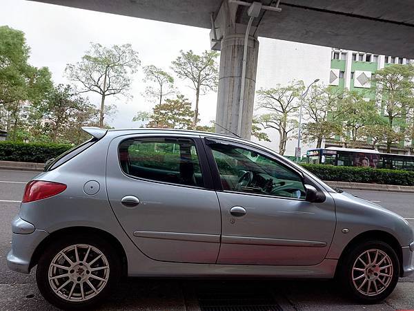 寶獅206 1.6 16V 5D 手自排出售.感謝瑞芳蕭先生