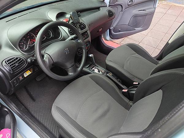 寶獅206 1.6 16V 5D 手自排出售.感謝瑞芳蕭先生