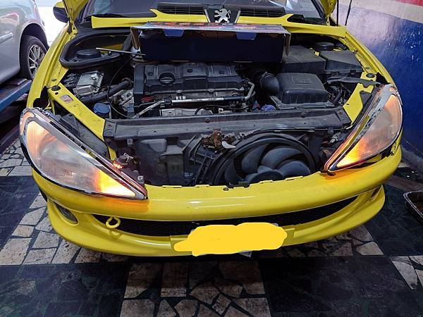 PEUGEOT 206 CC 下雨漏水.三角窗升降機不作動.