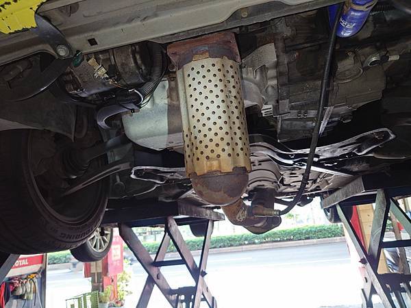 PEUGEOT 206 CC 下雨漏水.三角窗升降機不作動.