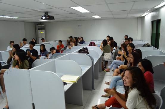 [轉載自English FELLA台灣專屬部落格] English Fella -- 歡迎來到English Fella 的PPT演講比賽